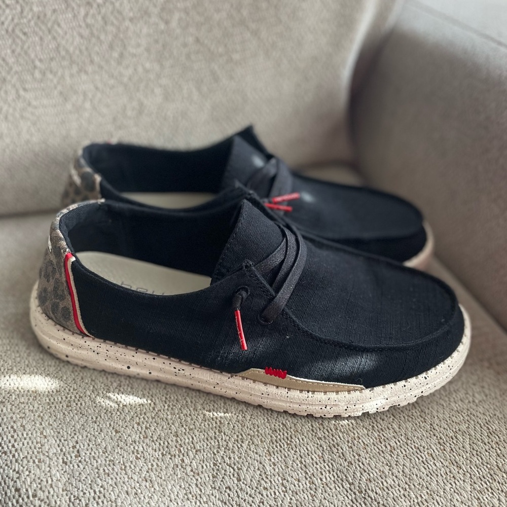 HEY DUDE WENDY JUNGLE BLACK SZ 9